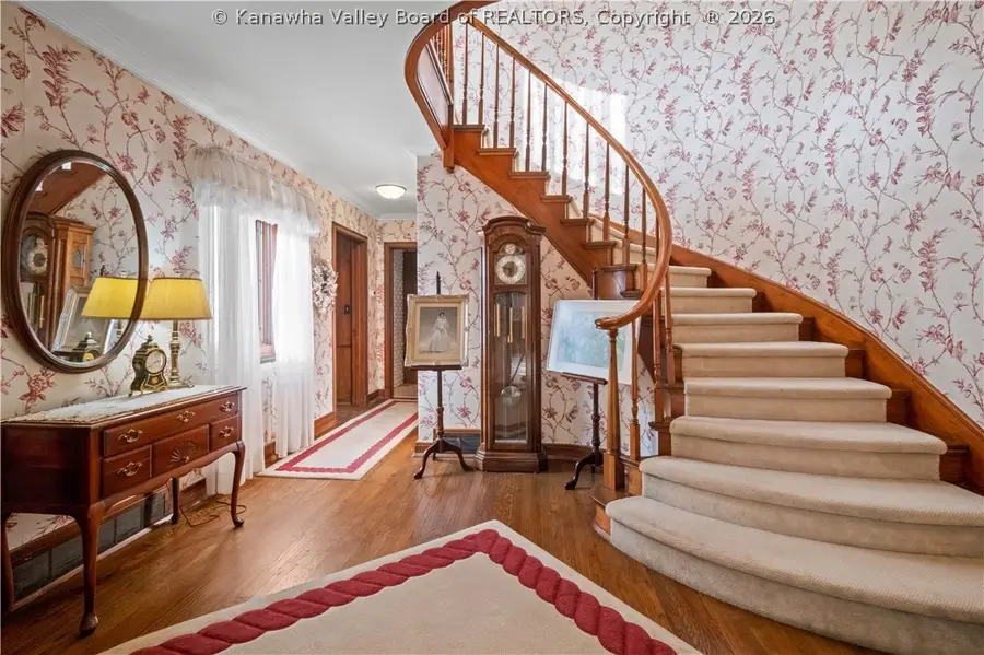 1 Barnes Place, Charleston, WV 25314 - #2