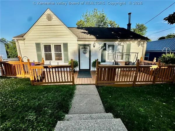 122 Pine Street, Dunbar, WV 25064