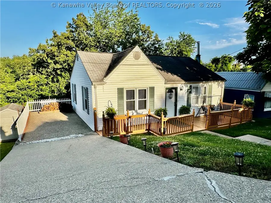 122 Pine Street, Dunbar, WV 25064 - #3