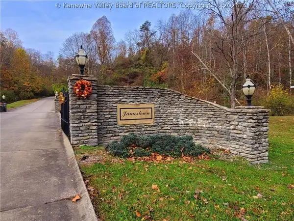 1 Delaware Drive, Hurricane, WV 25526