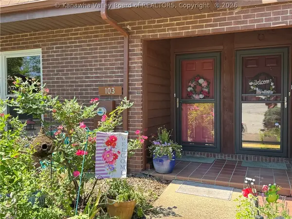 103 Powderhorn Road, Charleston, WV 25314