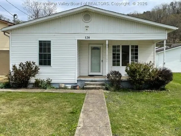 128/136 Jefferson Street, Bancroft, WV 25011