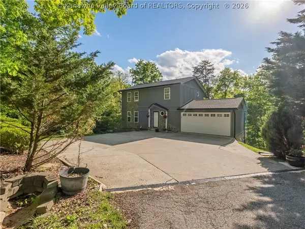 8 Beech Lane, Hurricane, WV 25526