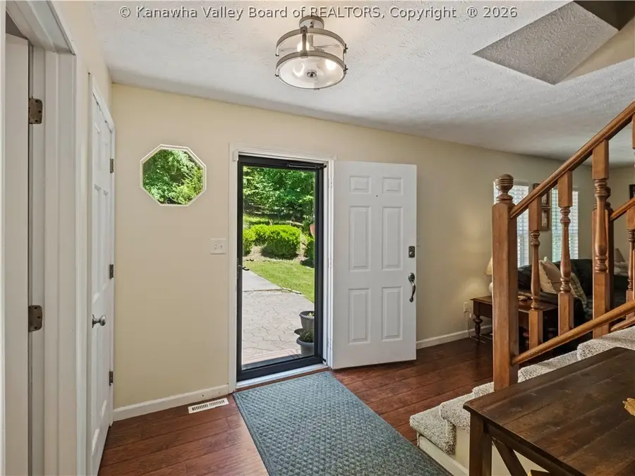 8 Beech Lane, Hurricane, WV 25526 - #2