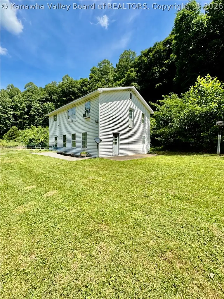 1542 Trace Fork Road, Chapmanville, WV 25508 - #1
