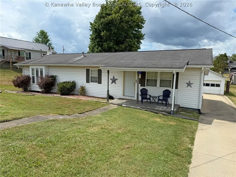 2486 Walnut Street, Hurricane, WV 25526 - #3