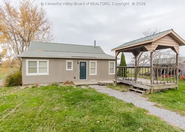 4384 Auto Road, Renick, WV 24966