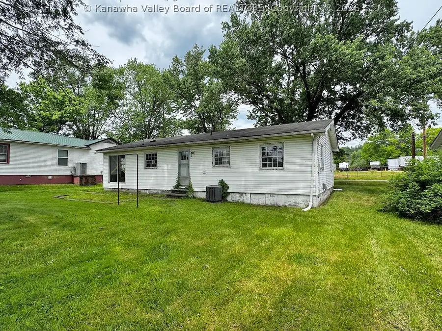 2957 Shank Avenue, Hurricane, WV 25526 - #3