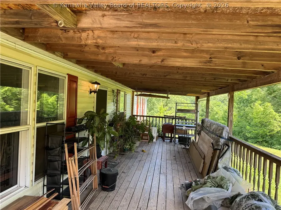 3262 Leatherwood Road, Clendenin, WV 25045 - #2