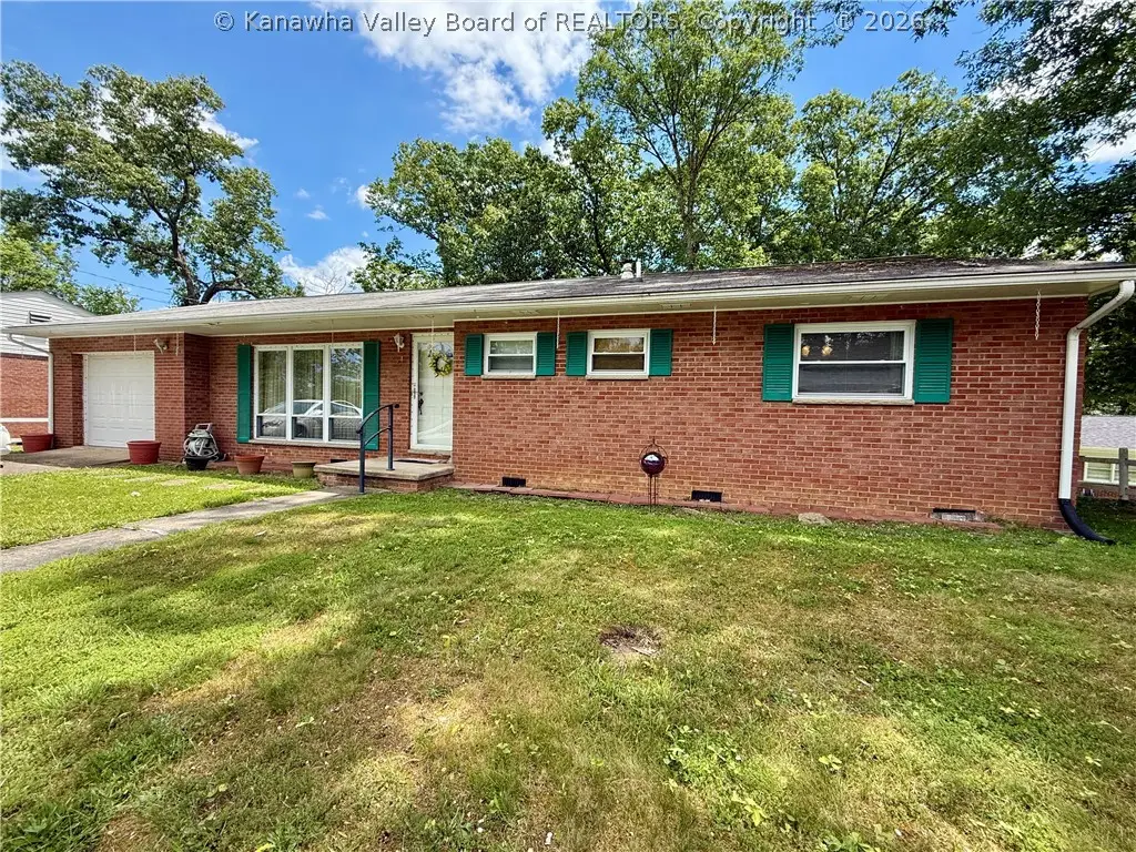 944 S Walnut Street, Saint Albans, WV 25177 - #1