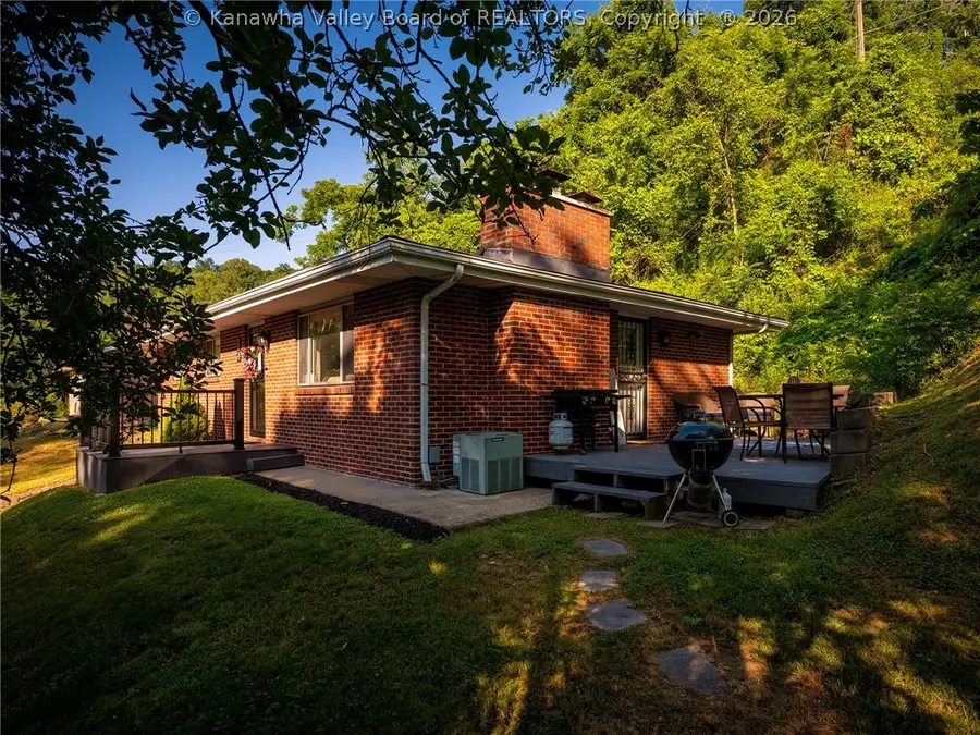 2211 Larwood Drive, Charleston, WV 25302 - #2