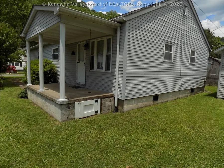 507 David Street, Hugheston, WV 25110 - #2