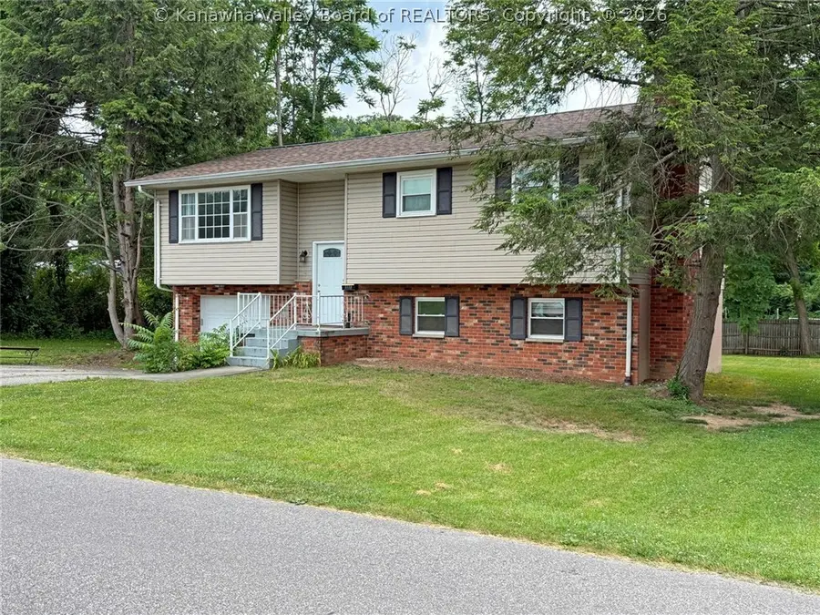 111 Walk Drive, Saint Albans, WV 25177 - #2