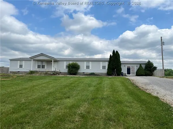 1146 Sunset Lane, Point Pleasant, WV 25550