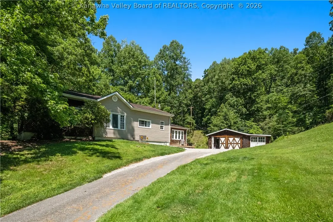 2937 Queen Road, Clendenin, WV 25045 - #1