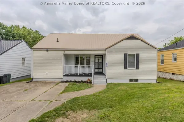 2004 Kanawha Terrace, St Albans, WV 25177