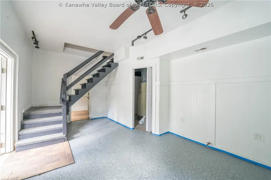 909 South Park Road, Charleston, WV 25304 - #2