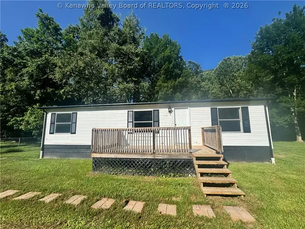 148 Frontier Street, Chapmanville, WV 25508