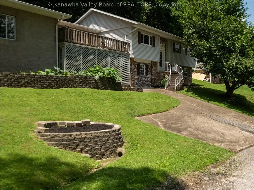 65 Skyline Drive, Saint Albans, WV 25177 - #1