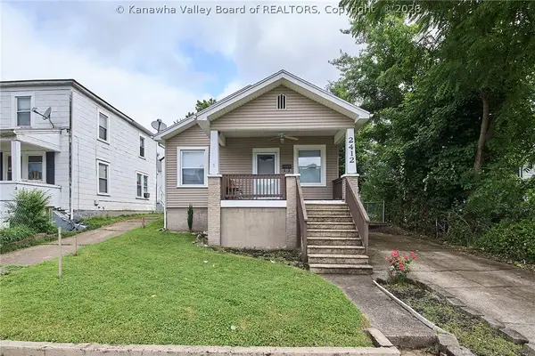 2412 Monroe Avenue, St Albans, WV 25177
