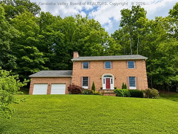 2213 Deer Trail, St Albans, WV 25177