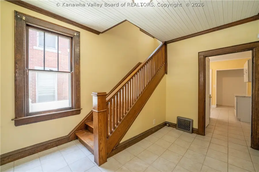 805 6th Street, Charleston, WV 25302 - #3