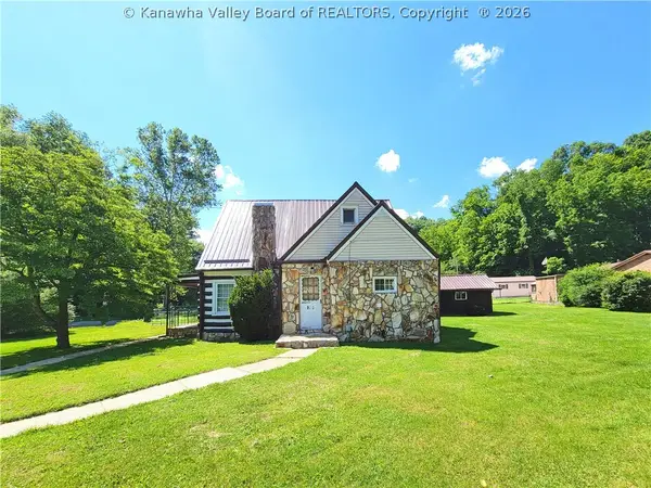 901 Green Valley Drive, St Albans, WV 25177