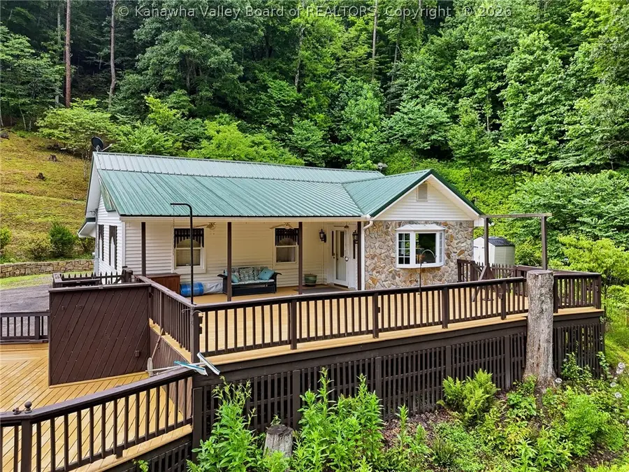 2581 Trace Fork Road, South Charleston, WV 25309 - #2