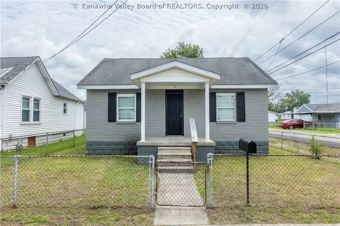 300 32nd Street W, Charleston, WV 25387 - #1