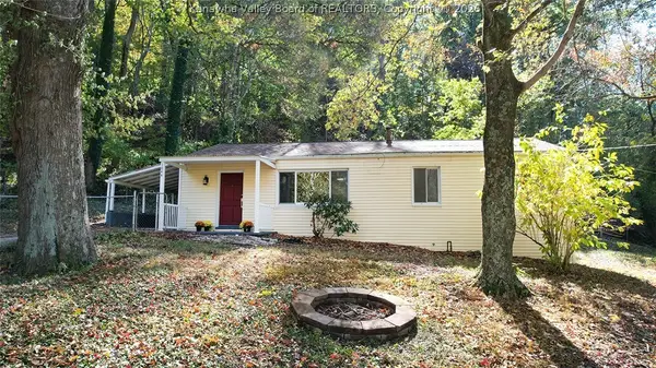 1045 Circle Drive, Dunbar, WV 25064