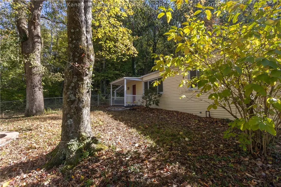 1045 Circle Drive, Dunbar, WV 25064 - #3
