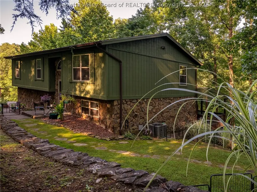 208 Red Bud Lane, Hurricane, WV 25526 - #3