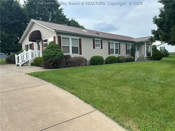 233 Sunset Lane, Point Pleasant, WV 25550