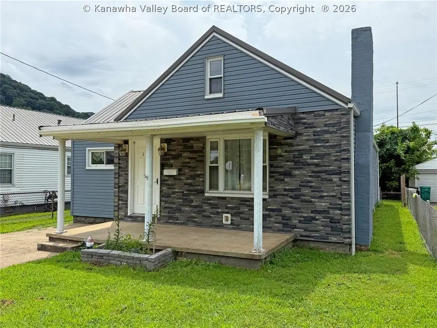 110 W Main Street, Belle, WV 25015 - #2