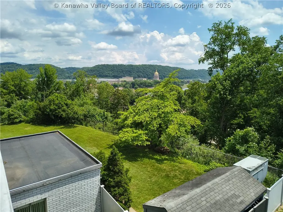 1800 Roundhill Road #304, Charleston, WV 25314 - #2