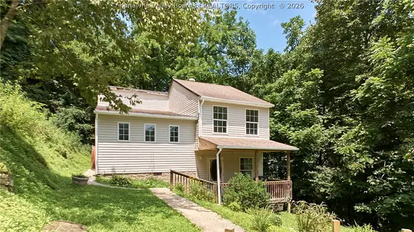 807 Left Fork Nine Mile Road, Lesage, WV 25537