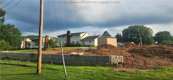123 Sunnybrook Drive, Hurricane, WV 25526