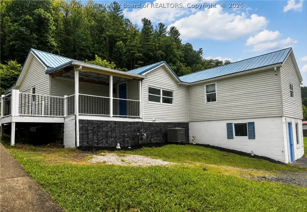 906 Main Street, Chapmanville, WV 25508 - #1