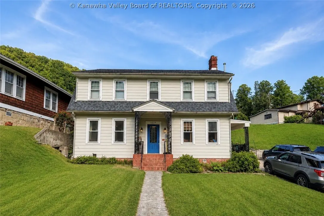 1221 Hanging Rock Highway, Stollings, WV 25646 - #1