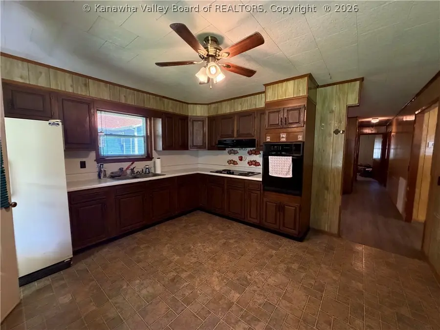 14 Mt. View Lane, Amherstdale, WV 25607 - #2