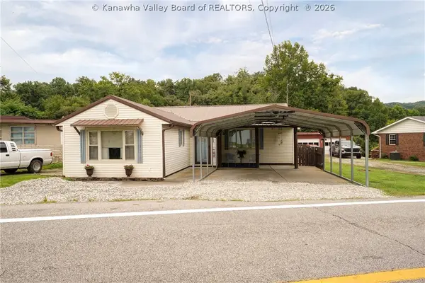1530 Strawberry Road, St Albans, WV 25177