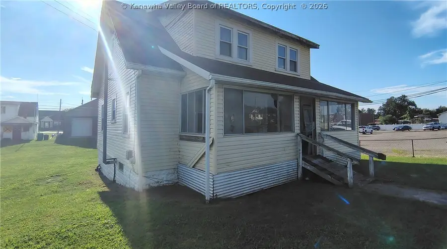 14 Layne Avenue, Nitro, WV 25143 - #2
