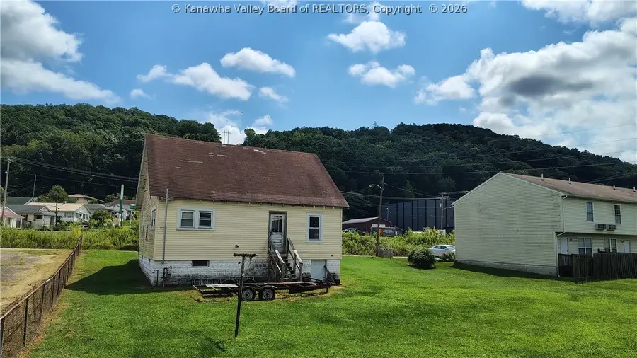 14 Layne Avenue, Nitro, WV 25143 - #3