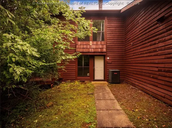 102 Hunters Ridge Road, Charleston, WV 25314