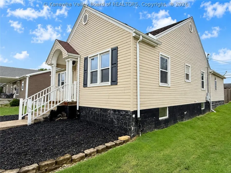 2118 Mount Vernon Avenue, Point Pleasant, WV 25550 - #3