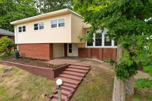 918 Churchill Circle, Charleston, WV 25314