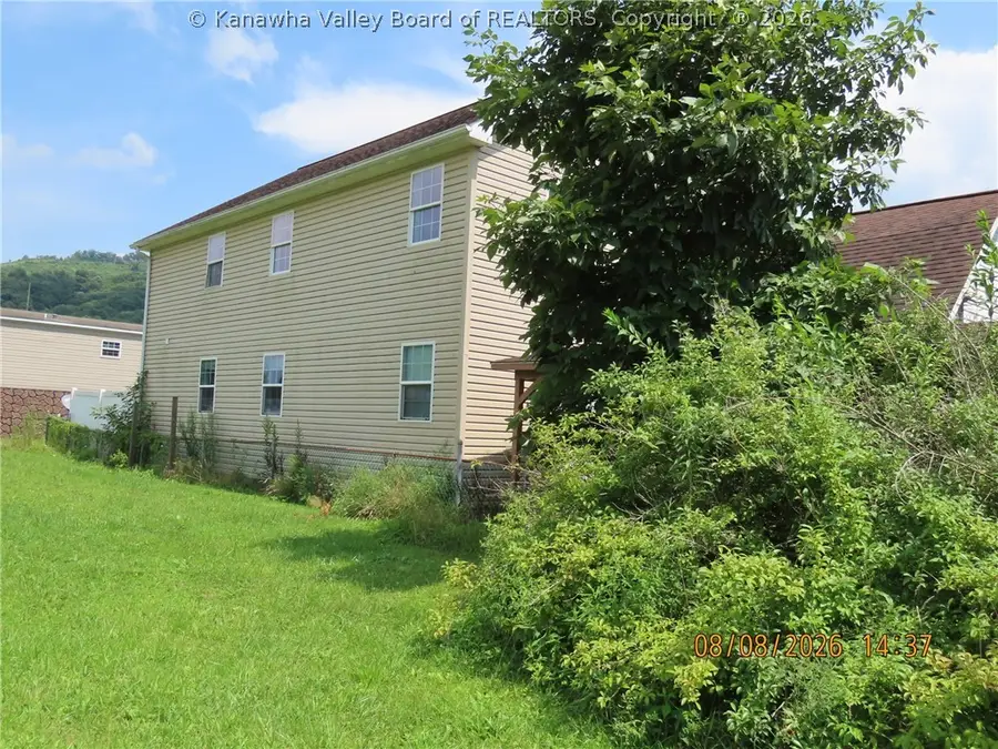 227 6th Street, Rainelle, WV 25962 - #3
