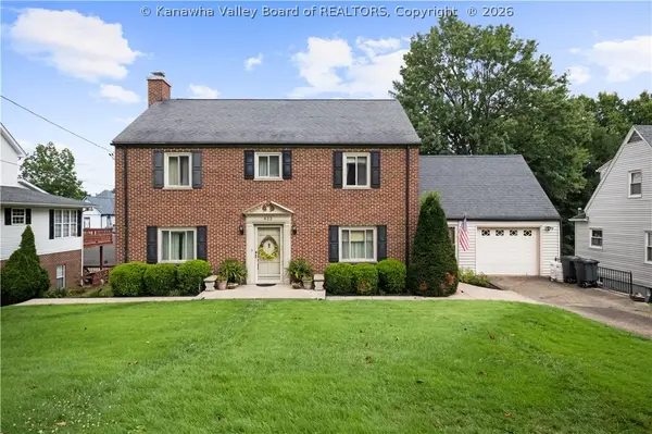422 9th Avenue, St Albans, WV 25177