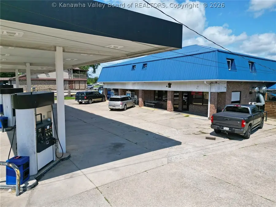 3706 Teays Valley Road, Hurricane, WV 25526 - #2