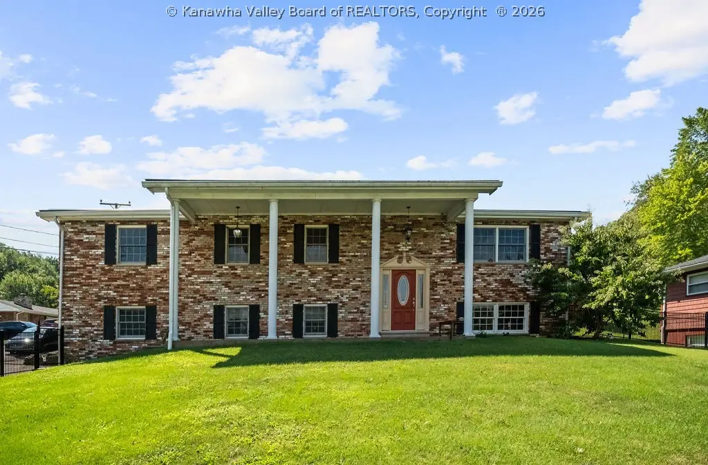 1815 Pinewood Drive, Sissonville, WV 25320 - #1